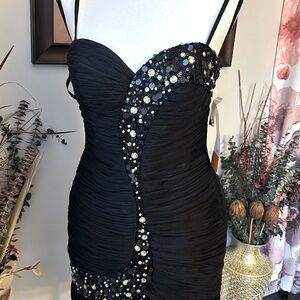 Dave & Johnny Black Sleeveless Bodycon Dress